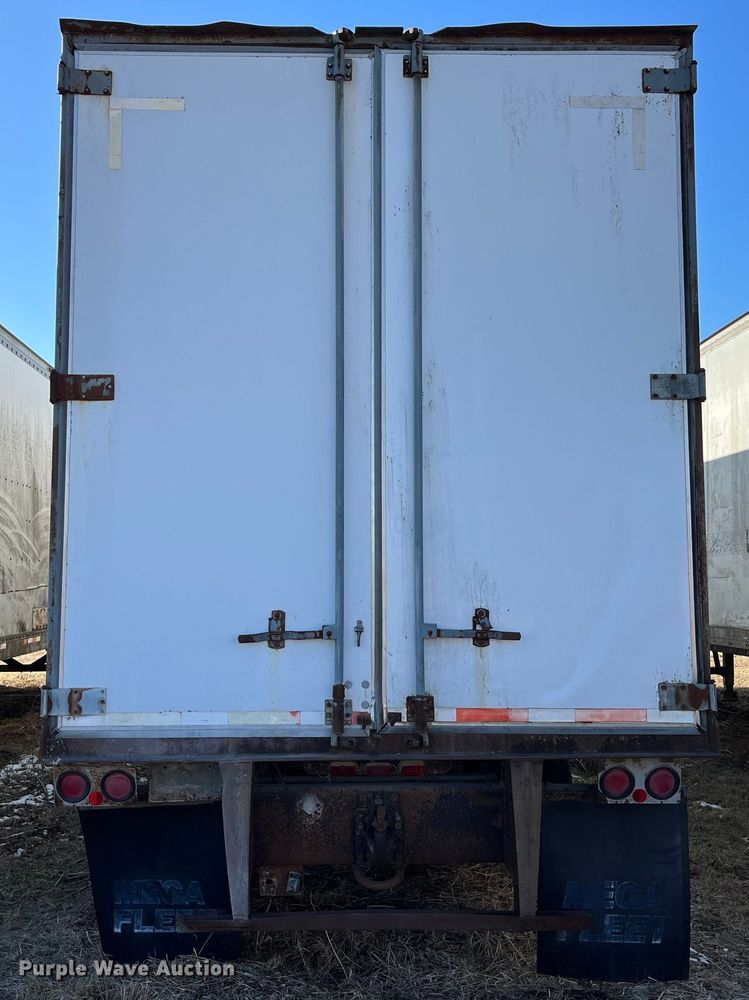 image for item MW9483 1984 Fruehauf F100BX-F2-50-102  dry van trailer