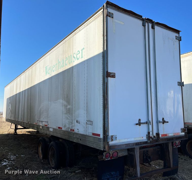 image for item MW9483 1984 Fruehauf F100BX-F2-50-102  dry van trailer