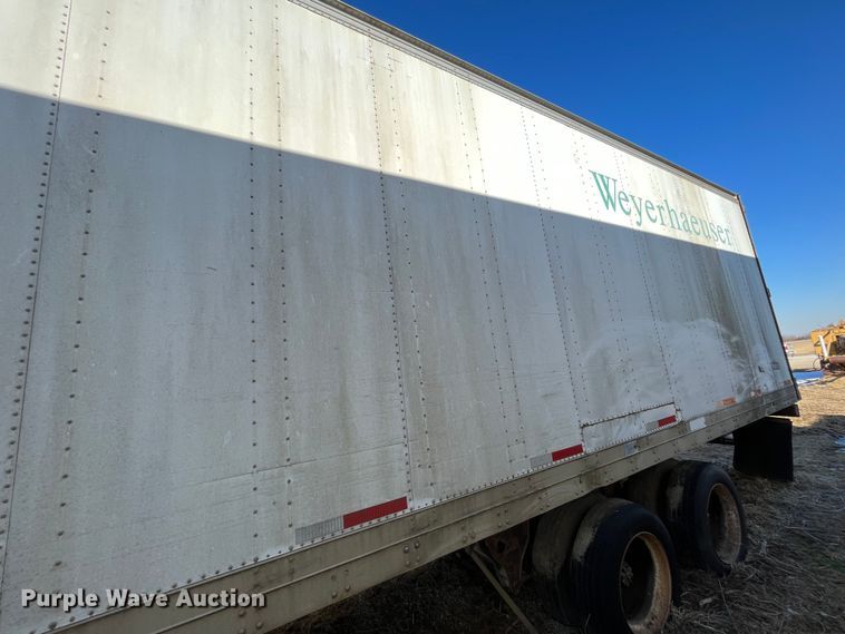 image for item MW9483 1984 Fruehauf F100BX-F2-50-102  dry van trailer
