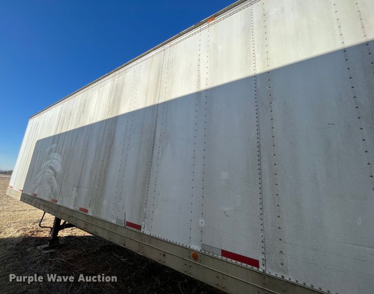 image for item MW9483 1984 Fruehauf F100BX-F2-50-102  dry van trailer