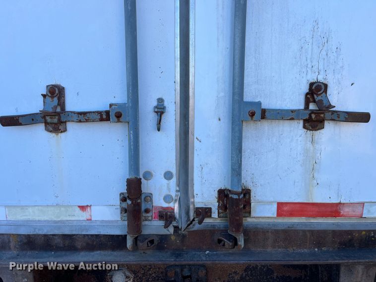 image for item MW9483 1984 Fruehauf F100BX-F2-50-102  dry van trailer