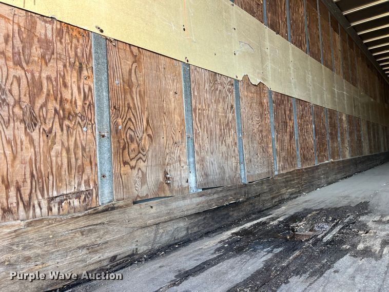 image for item MW9483 1984 Fruehauf F100BX-F2-50-102  dry van trailer