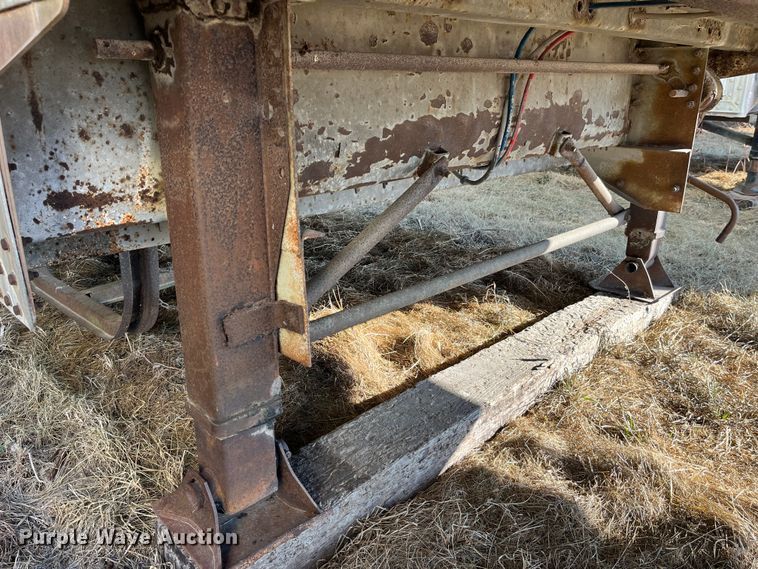 image for item MW9485 1988 Strick  moving van trailer