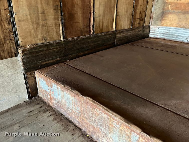 image for item MW9485 1988 Strick  moving van trailer