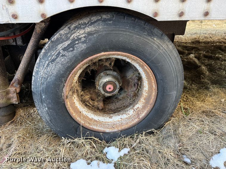 image for item MW9485 1988 Strick  moving van trailer