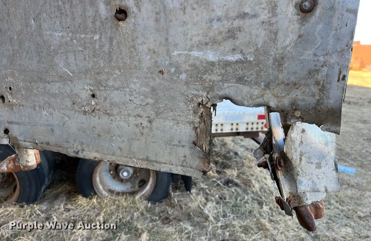 image for item MW9486 1973 Trailmobile ALLM-4SAU  dry van trailer