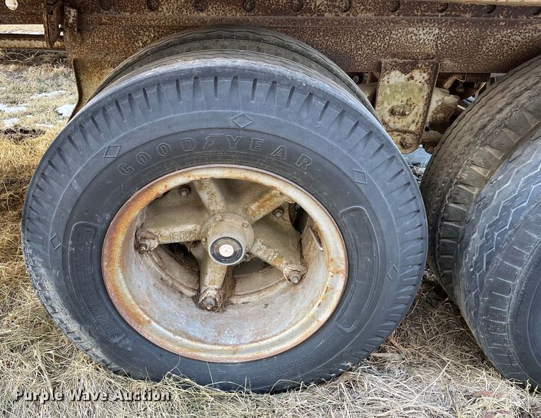 image for item MW9486 1973 Trailmobile ALLM-4SAU  dry van trailer