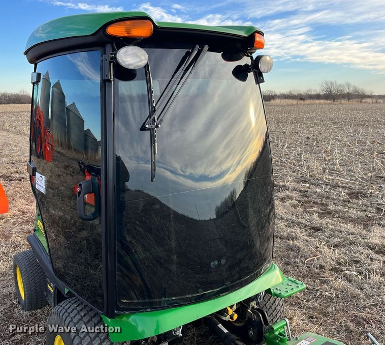 image for item DG5419 2015 John Deere 1585  lawn mower