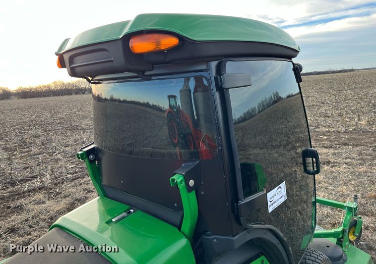 image for item DG5419 2015 John Deere 1585  lawn mower