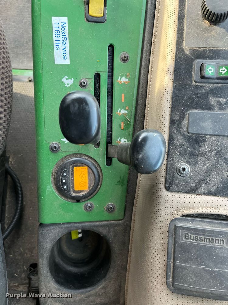 image for item DG5419 2015 John Deere 1585  lawn mower