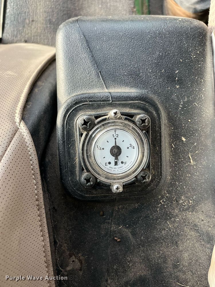 image for item DG5419 2015 John Deere 1585  lawn mower