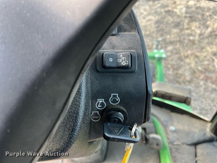 image for item DG5419 2015 John Deere 1585  lawn mower