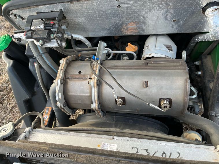 image for item DG5419 2015 John Deere 1585  lawn mower