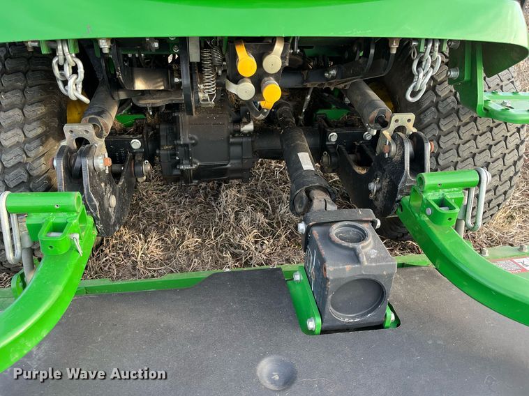 image for item DG5419 2015 John Deere 1585  lawn mower