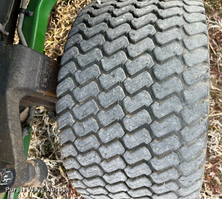 image for item DG5419 2015 John Deere 1585  lawn mower