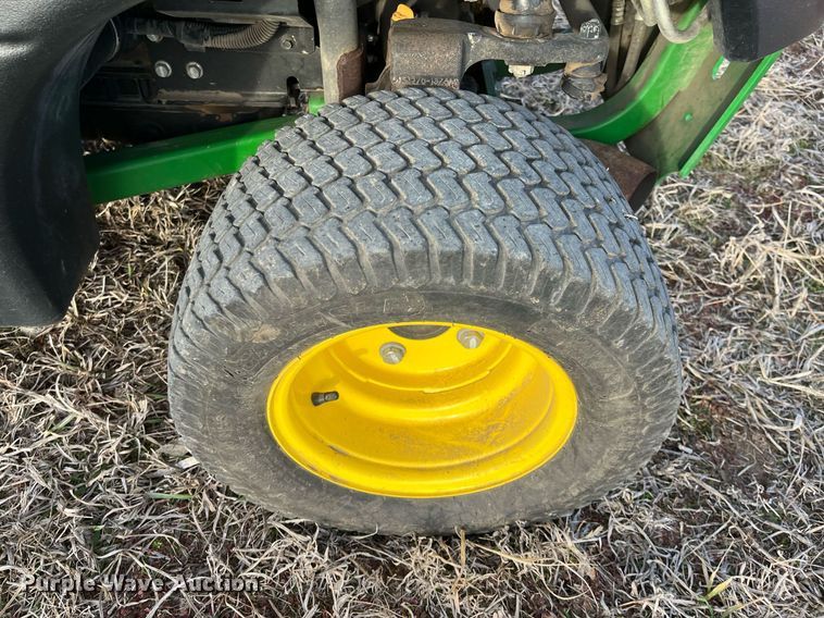 image for item DG5419 2015 John Deere 1585  lawn mower