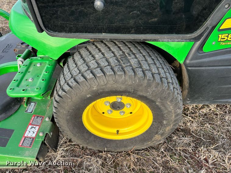 image for item DG5419 2015 John Deere 1585  lawn mower