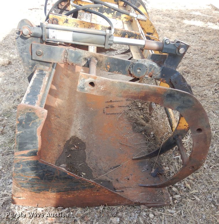 image for item DK7608 John Deere KV21470 skid steer grapple bucket