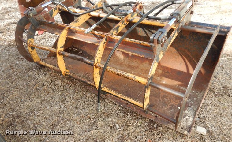 image for item DK7608 John Deere KV21470 skid steer grapple bucket