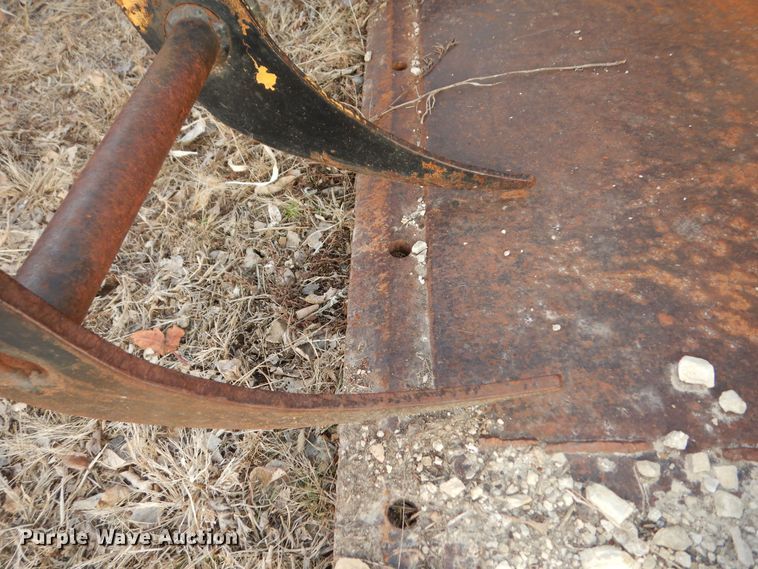 image for item DK7608 John Deere KV21470 skid steer grapple bucket