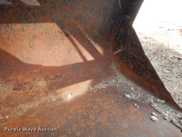 image for item DK7608 John Deere KV21470 skid steer grapple bucket