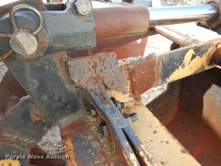 image for item DK7608 John Deere KV21470 skid steer grapple bucket