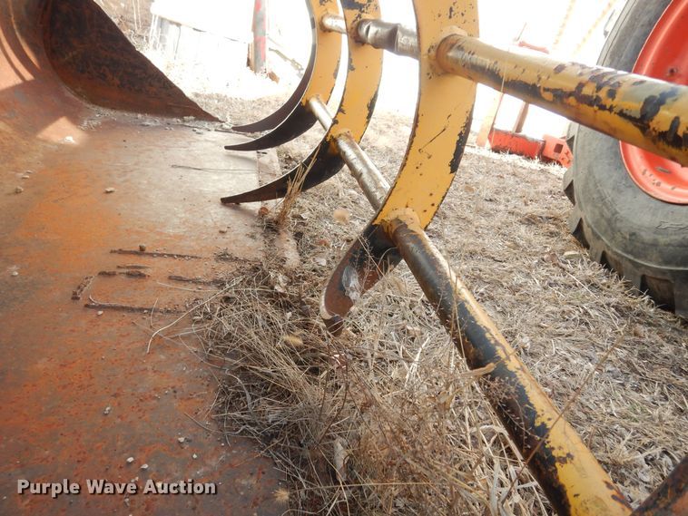 image for item DK7608 John Deere KV21470 skid steer grapple bucket