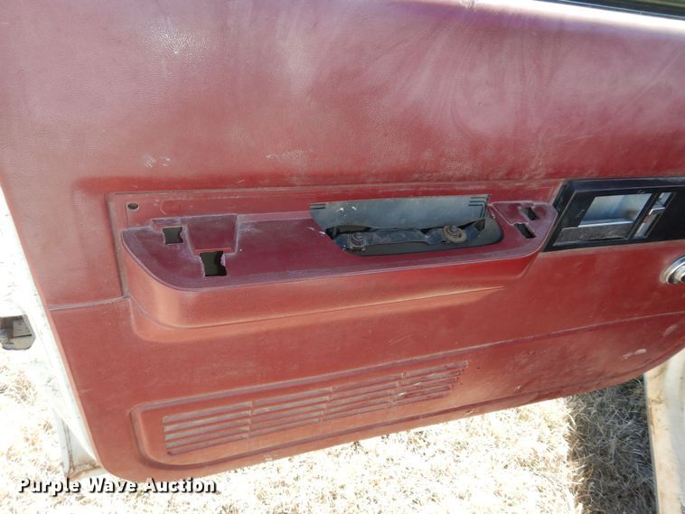 image for item DK7625 1994 Chevrolet C3500  dump flatbed pickup truck