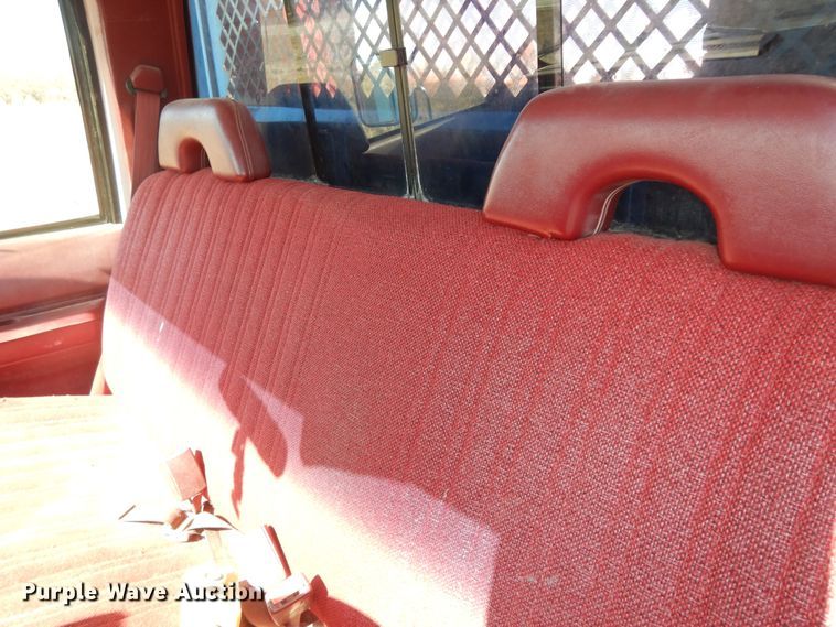 image for item DK7625 1994 Chevrolet C3500  dump flatbed pickup truck