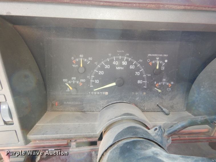 image for item DK7625 1994 Chevrolet C3500  dump flatbed pickup truck