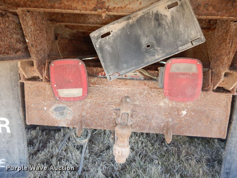 image for item DK7625 1994 Chevrolet C3500  dump flatbed pickup truck