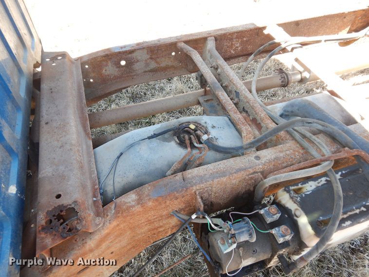 image for item DK7625 1994 Chevrolet C3500  dump flatbed pickup truck