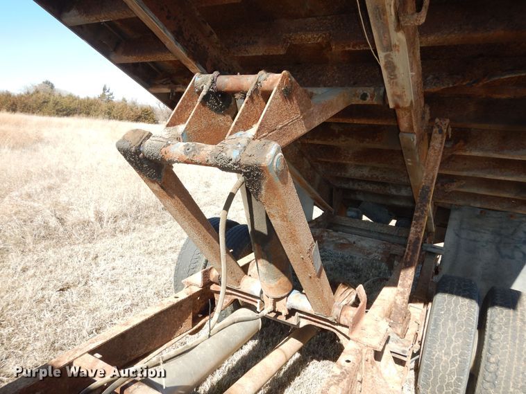 image for item DK7625 1994 Chevrolet C3500  dump flatbed pickup truck