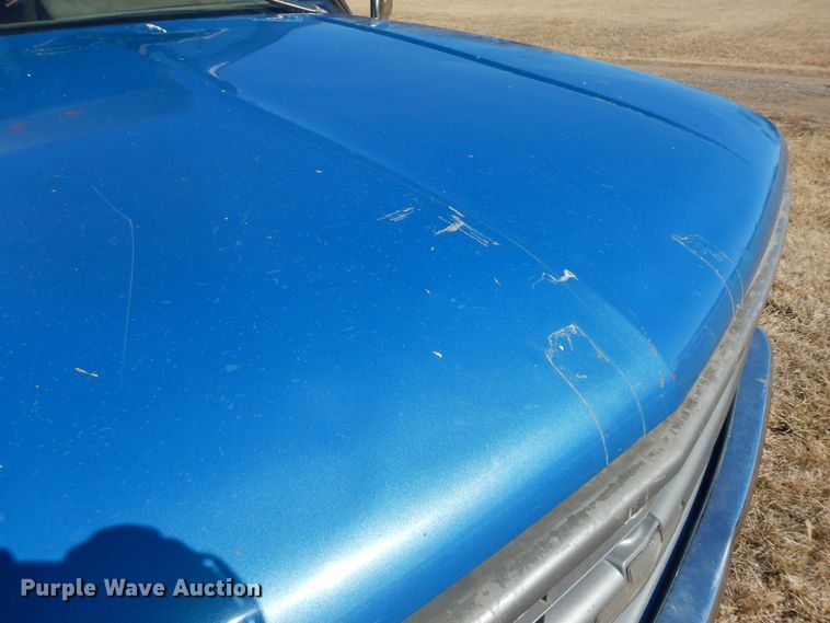 image for item DK7625 1994 Chevrolet C3500  dump flatbed pickup truck