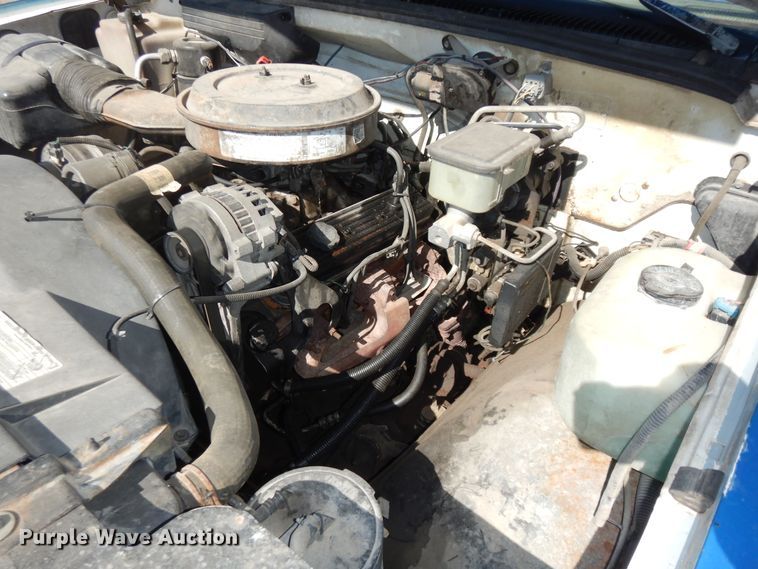 image for item DK7625 1994 Chevrolet C3500  dump flatbed pickup truck