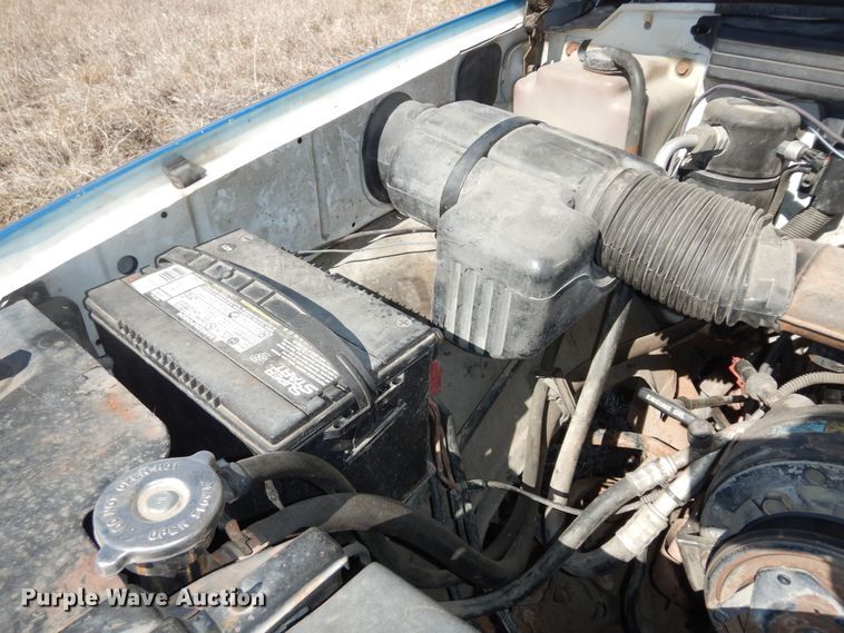 image for item DK7625 1994 Chevrolet C3500  dump flatbed pickup truck