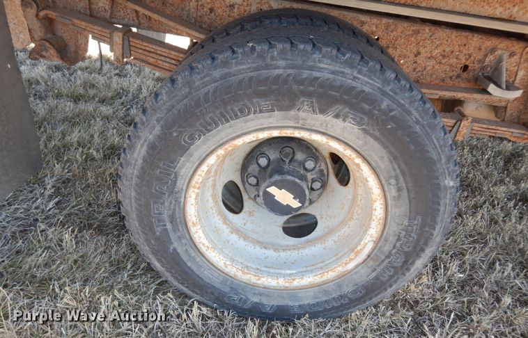 image for item DK7625 1994 Chevrolet C3500  dump flatbed pickup truck