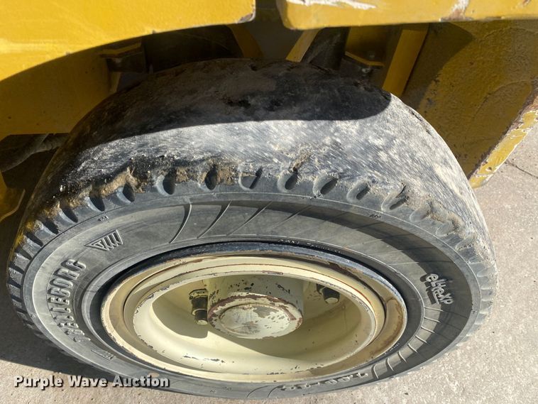 image for item DL7023 2008 Yale  forklift