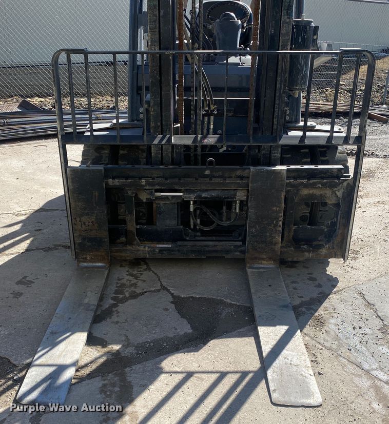 image for item DL7024 Toyota 8FD35U  forklift