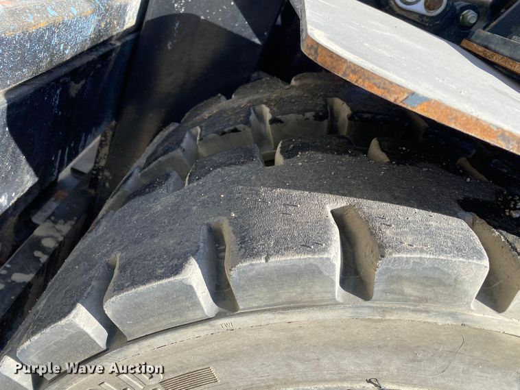 image for item DL7024 Toyota 8FD35U  forklift