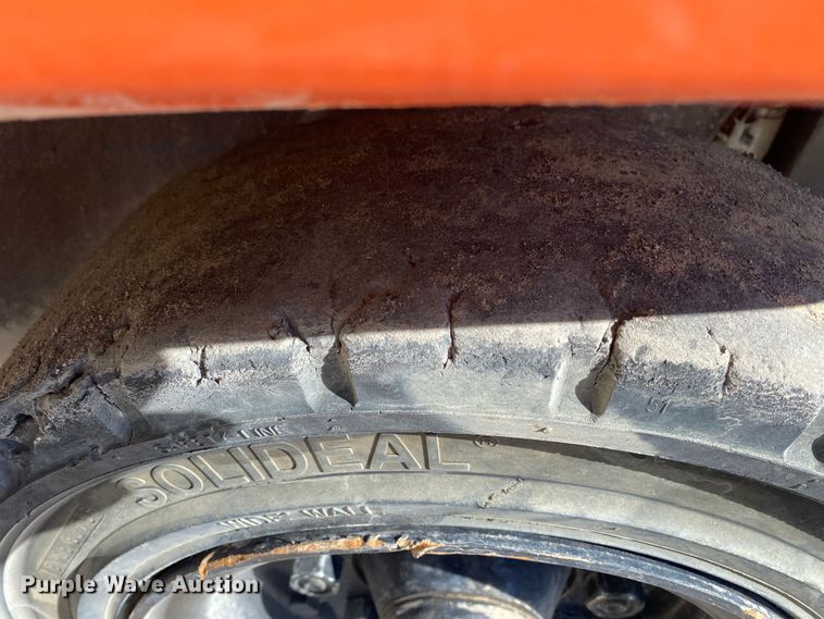 image for item DL7024 Toyota 8FD35U  forklift