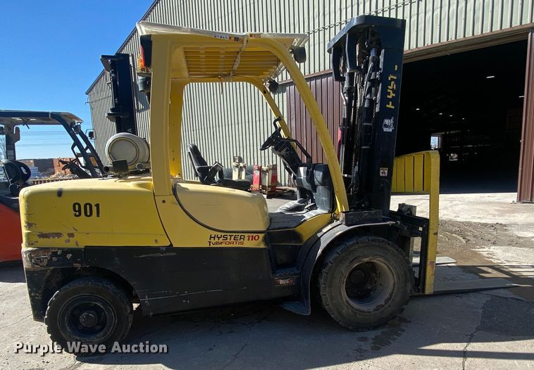 image for item DL7025 Hyster H110FT  forklift