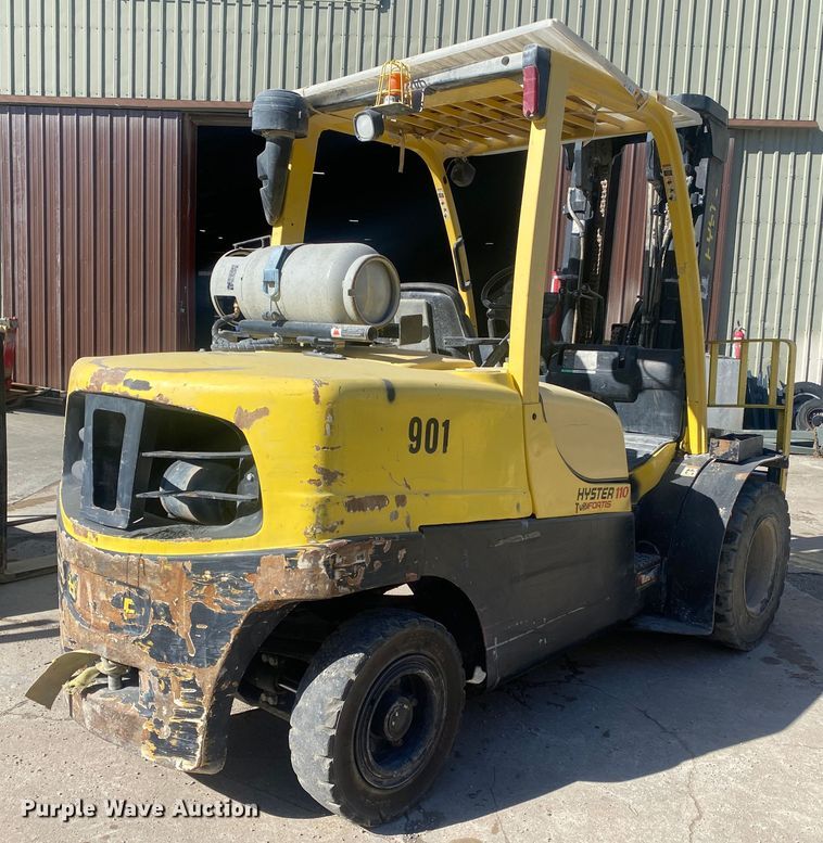 image for item DL7025 Hyster H110FT  forklift