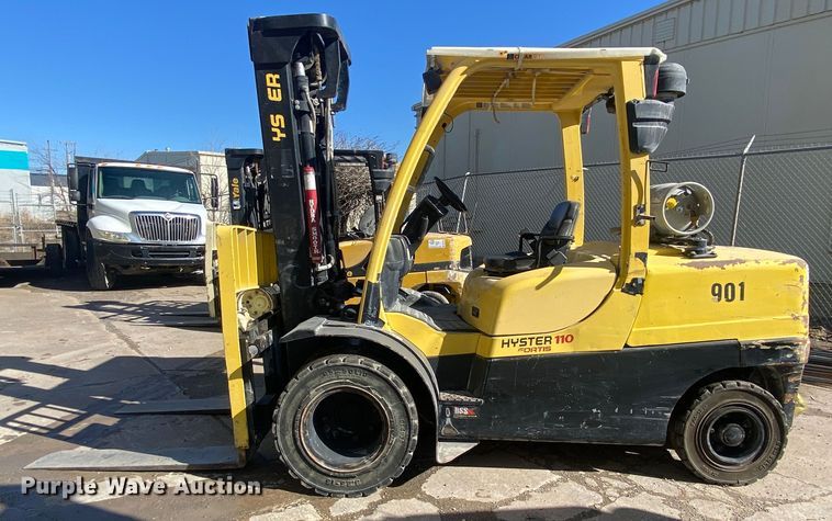 image for item DL7025 Hyster H110FT  forklift