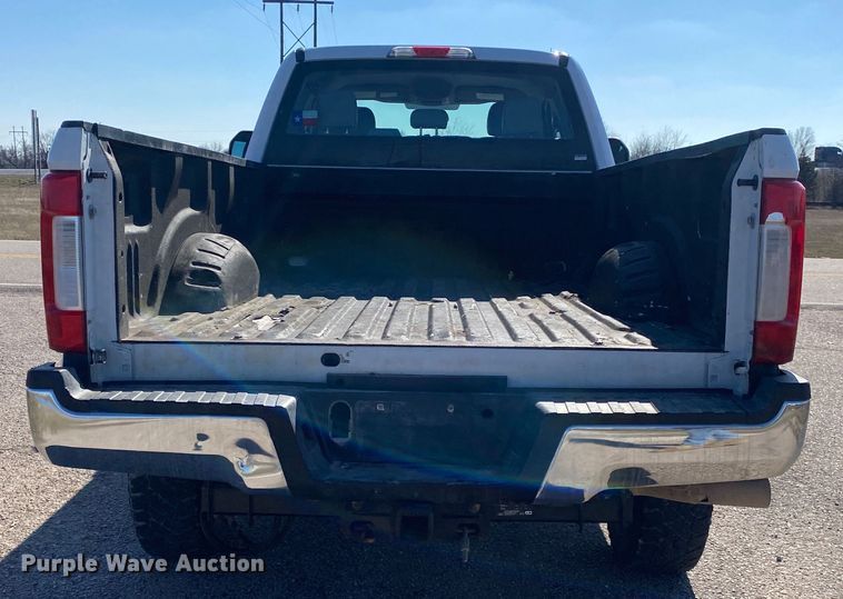 image for item DL7027 2019 Ford F250 Super Duty  SuperCab pickup truck