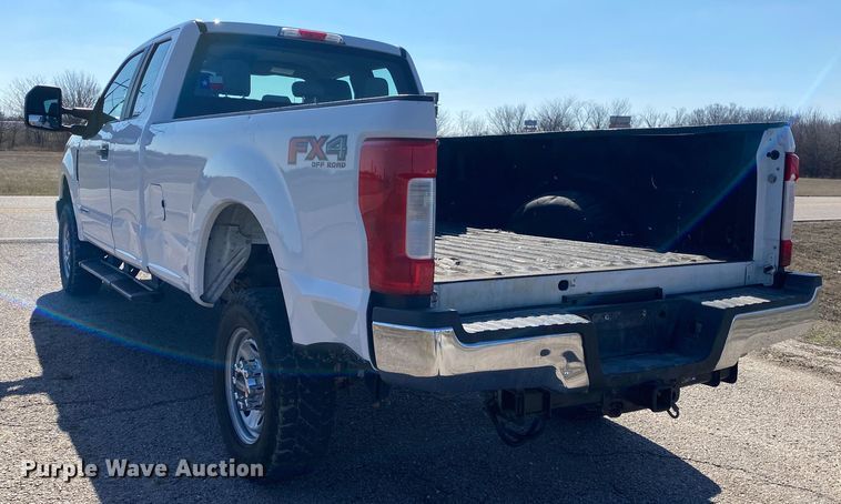 image for item DL7027 2019 Ford F250 Super Duty  SuperCab pickup truck