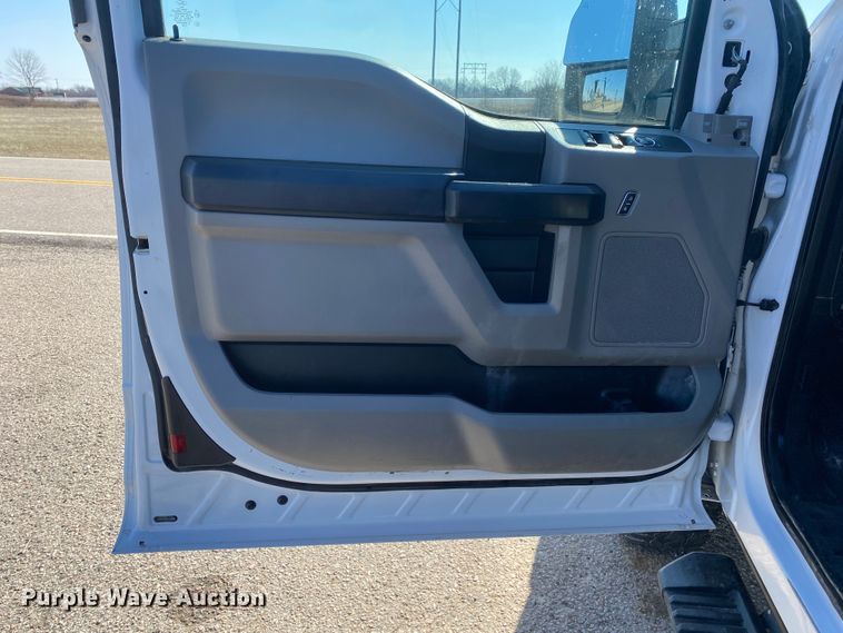 image for item DL7027 2019 Ford F250 Super Duty  SuperCab pickup truck