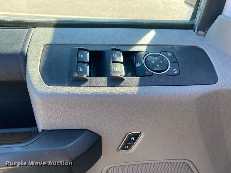 image for item DL7027 2019 Ford F250 Super Duty  SuperCab pickup truck