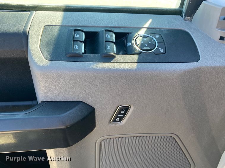 image for item DL7027 2019 Ford F250 Super Duty  SuperCab pickup truck