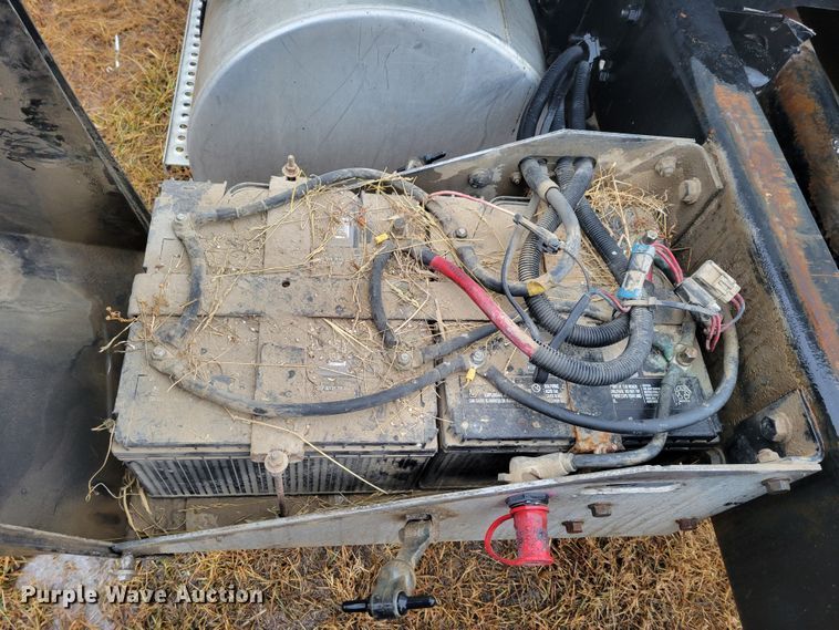 image for item DM8220 2007 International 9400i Eagle  truck cab and chassis